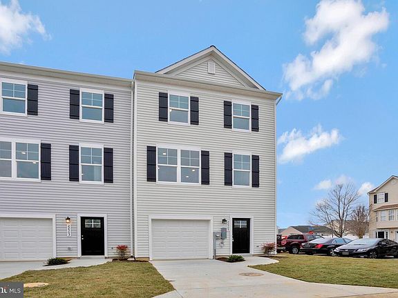 2nd image of 45716 N Maxine Way