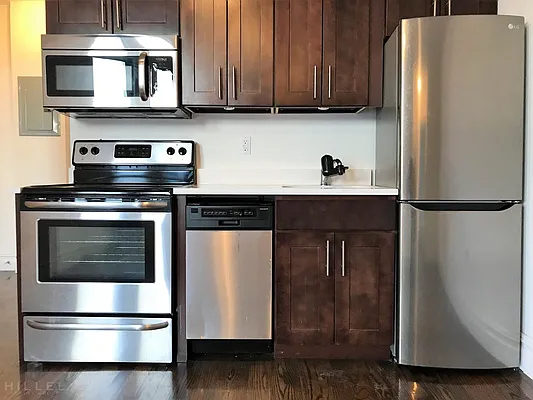 Rented by Hillel Realty Group | media 11