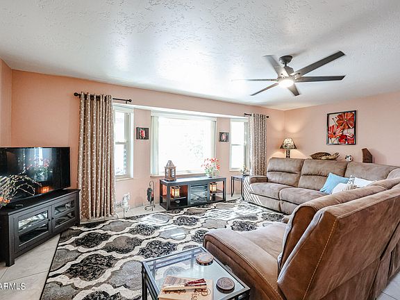 4th image of 926 Leisure World --
