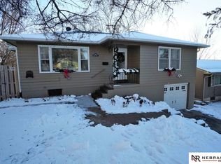 6615 Evans St, Omaha, NE 68104