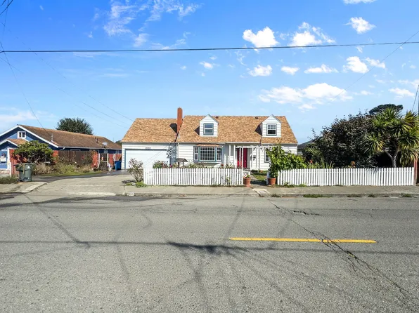 1520 McCullens Ave, Eureka, CA 95503