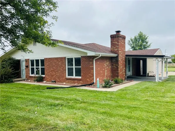 814 W 8th St, Cameron, MO 64429