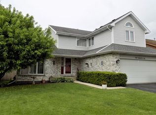 707 Kristy Ln, Wheeling, IL 60090