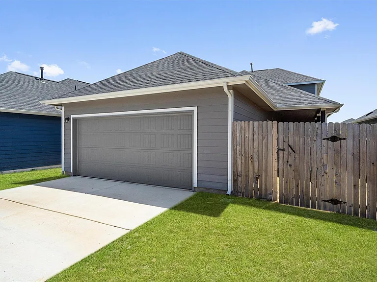 313 Timber Brook Dr — Photo 2