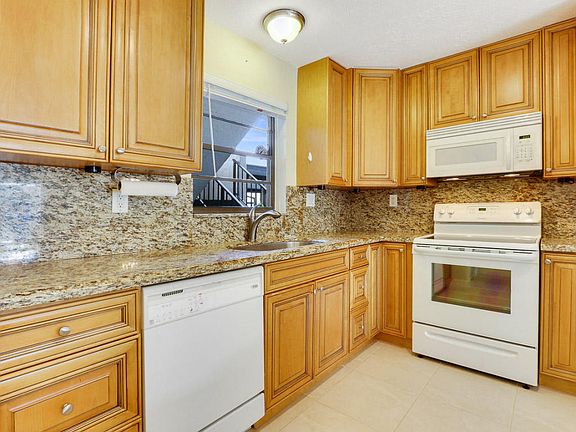 3rd image of 6531 SE Federal Hwy APT S104
