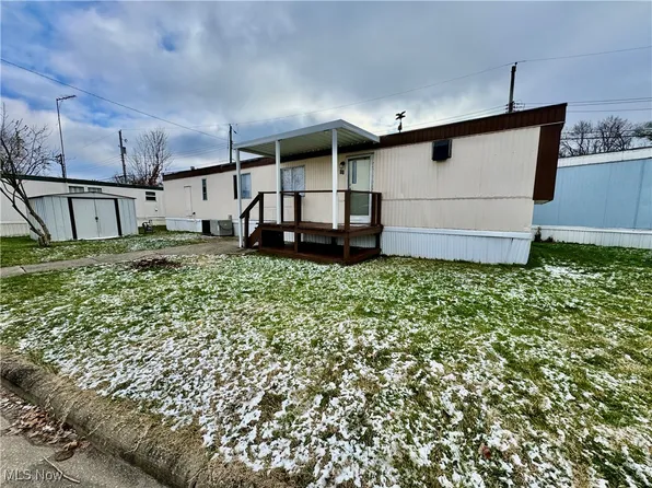 4199 Massillon Rd #11, Uniontown, OH 44685