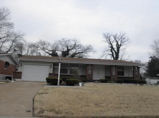 11146 Landseer Dr, Saint Louis, MO 63136