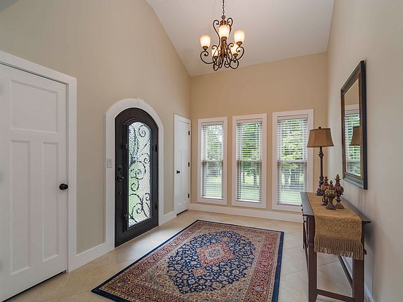 2nd image of 2200 Cusick Cir