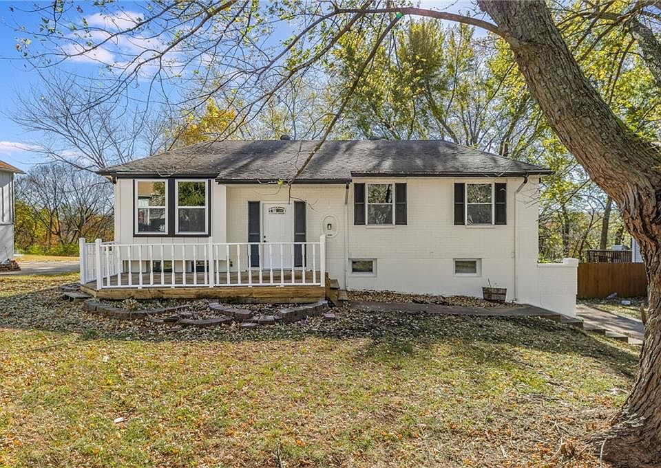 1st image of 5008 NW Pennington Ln