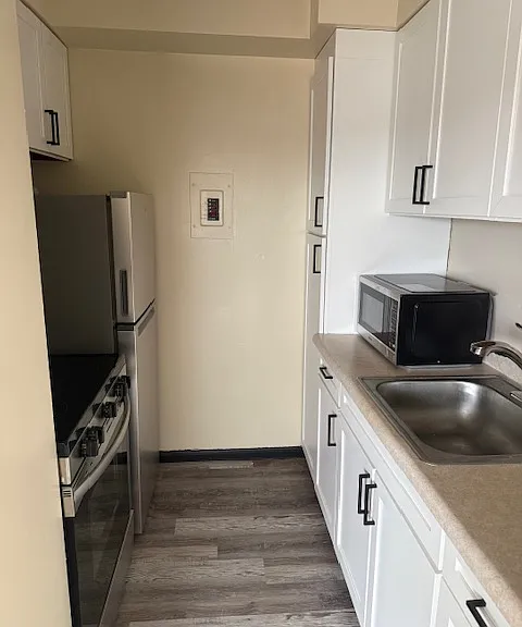 1400 Chicago Ave — Photo 10