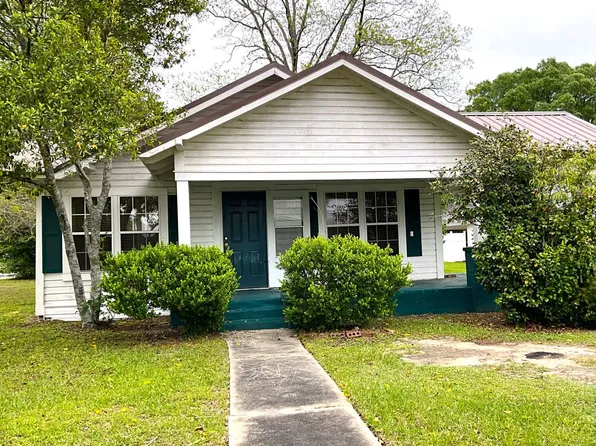 5362 Smith St, Graceville, FL 32440