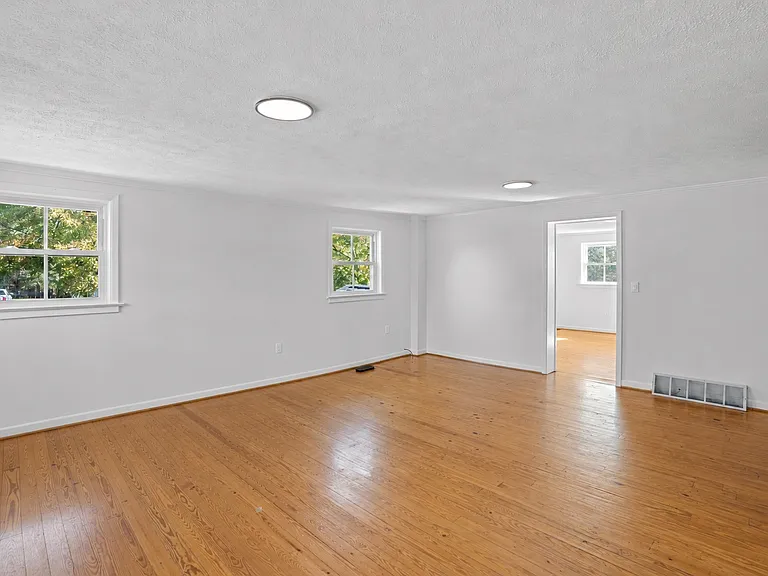 830 Tigerville Rd #B — Photo 12