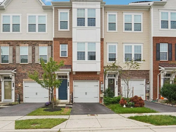 2736 Wessex Cir #35, Hanover, MD 21076