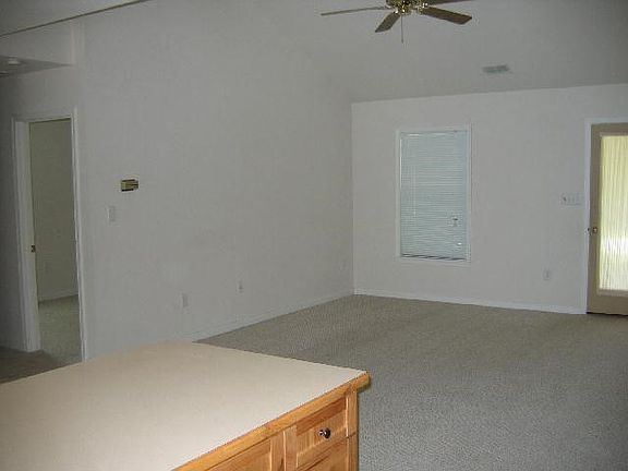 3rd image of 101 Soundview Rd