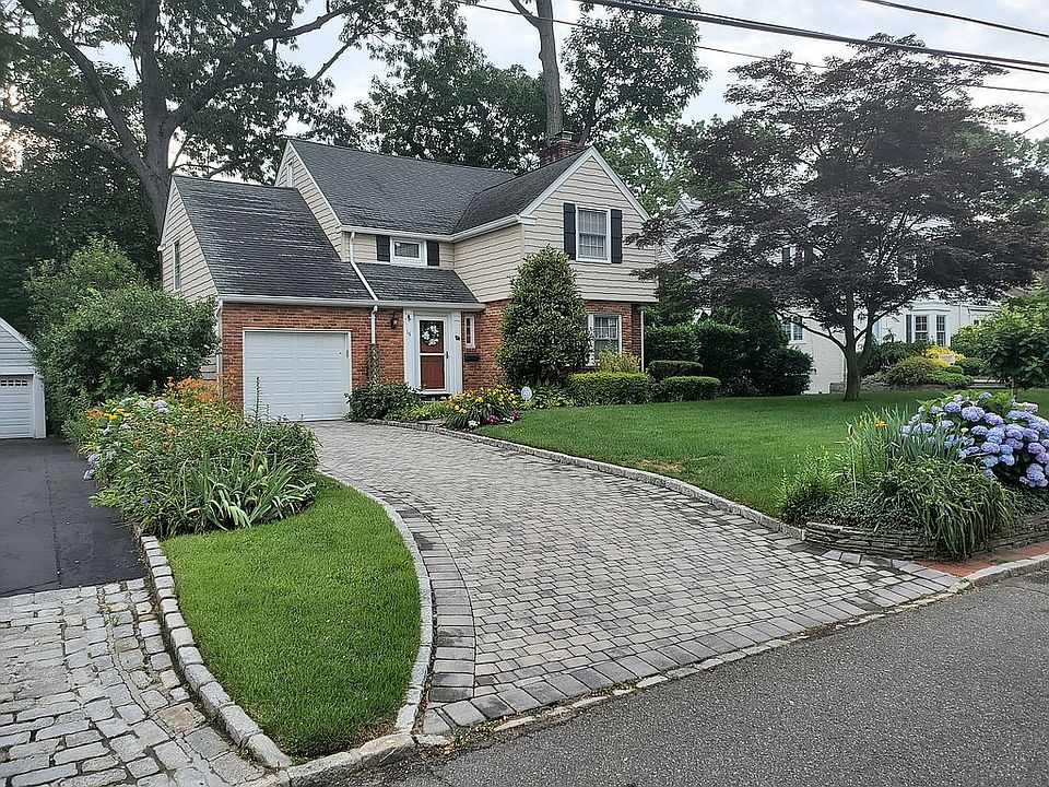 2nd image of 16 Briarcliff Dr