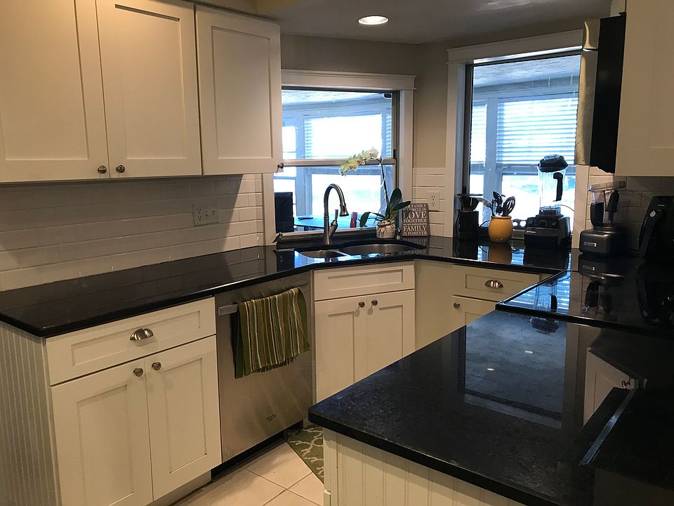 1st image of 7305 Meadowbrook Dr
