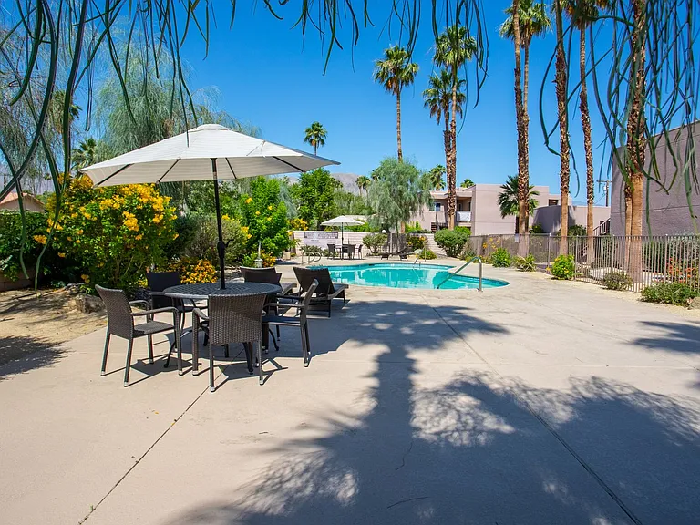 73820 Shadow Mountain Drive — Photo 9