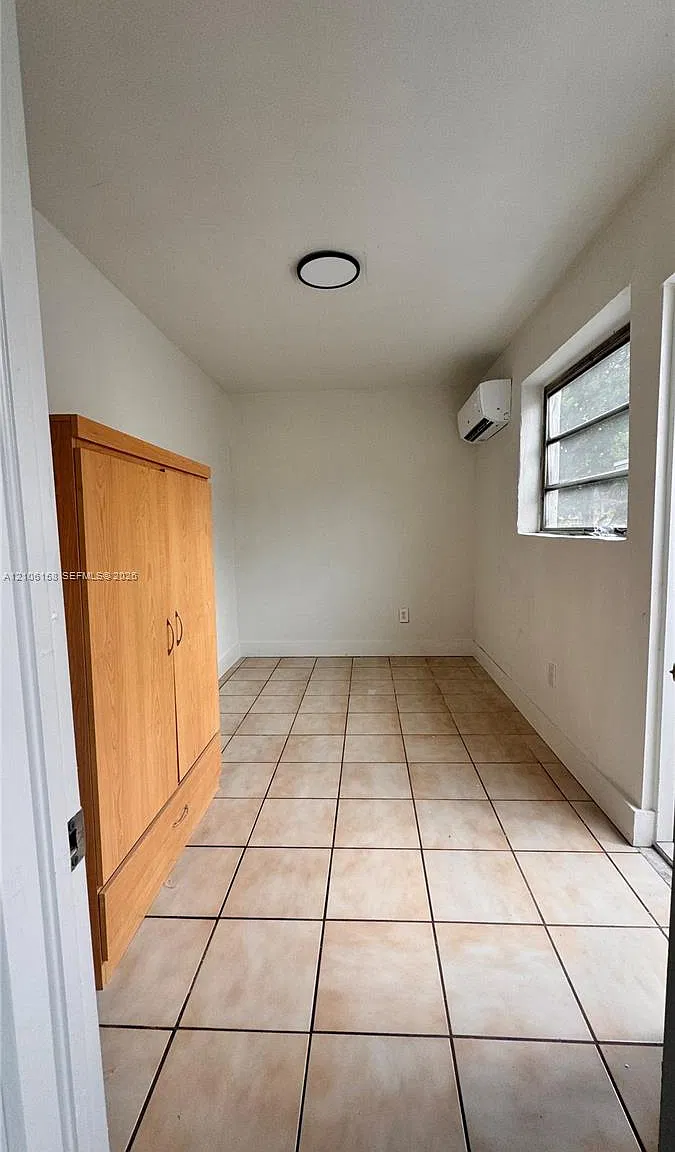 Twelfth St Manors 1st Add — Photo 3