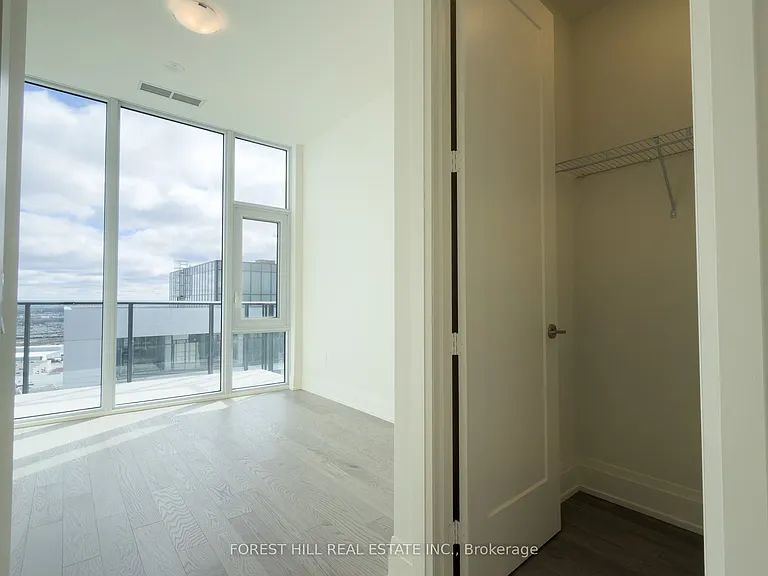 27 Korda Gate #Penthouse 108 — Photo 13