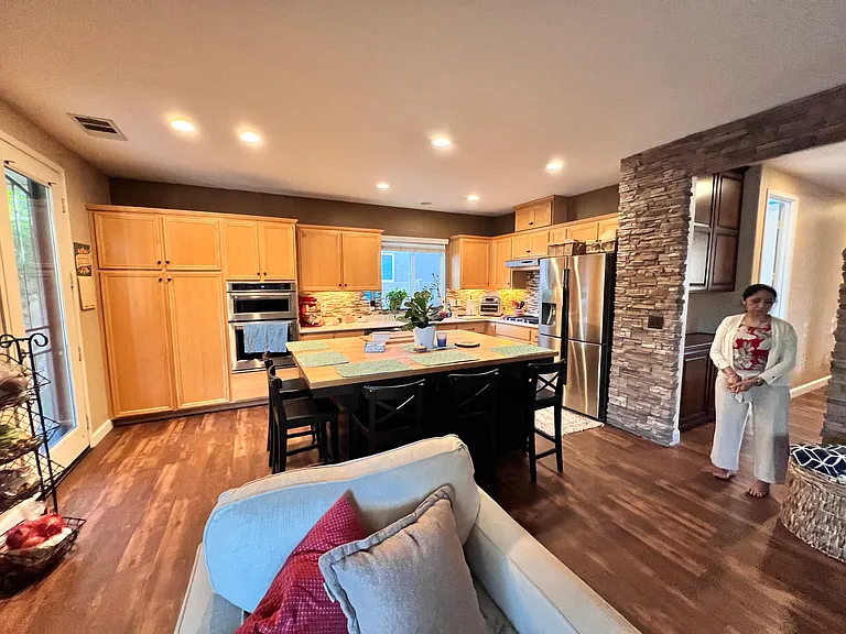 10231 Titanium St — Photo 4