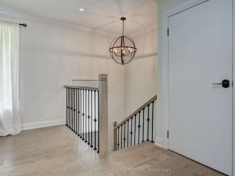 240 Stonybrook Dr — Photo 7