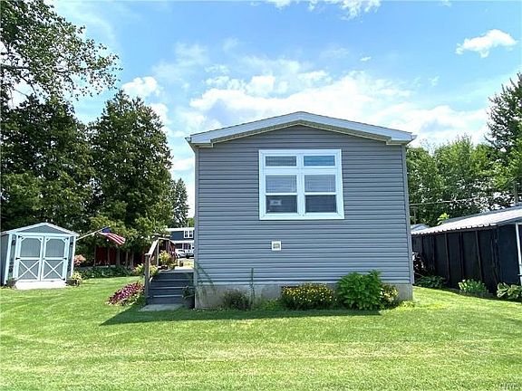 2nd image of 1609 Willow Dr W