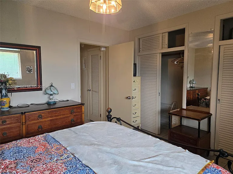 900 SW 11th Ave #12A — Photo 8