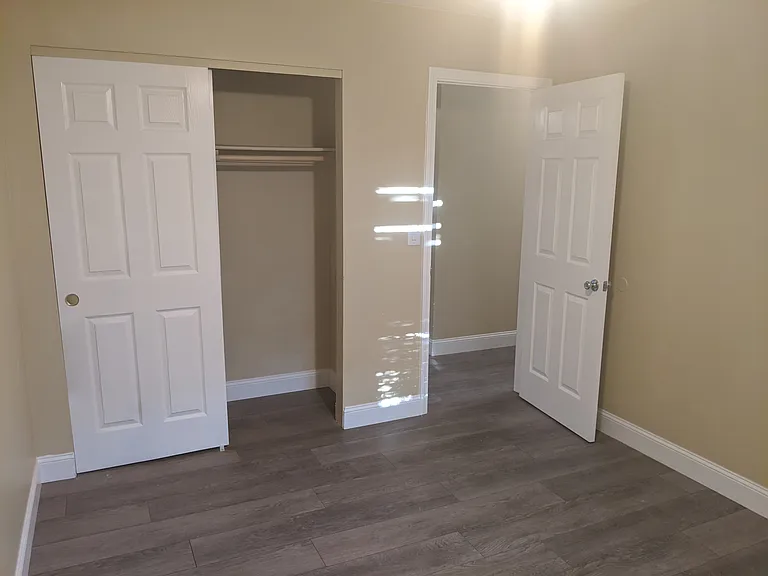 4201 Chalmer Ct — Photo 9