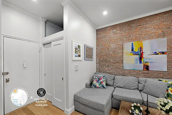 Sold by Coldwell Banker Warburg | media 8