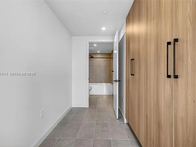 121 NE 5th St #3313 — Photo 15