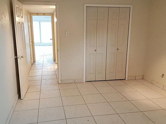 4th image of 1014 Graham Dr #1-J4-1