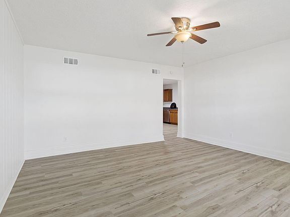5th image of 213 Duffey St #213