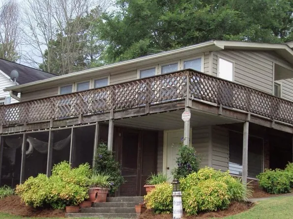 306 Pinelake Dr, Ninety Six, SC 29666