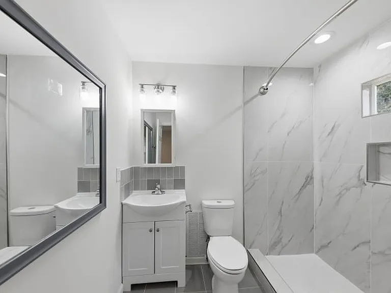 375 Lincoln St SW — Photo 9