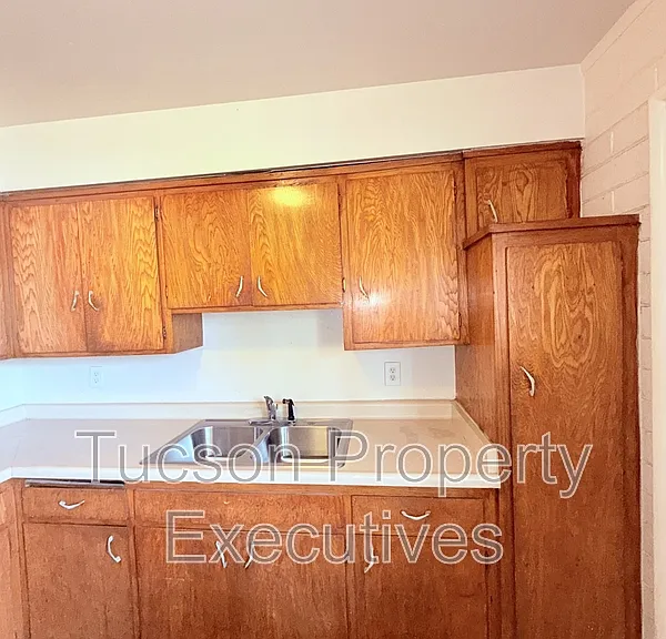 8914 S Nogales Hwy — Photo 3