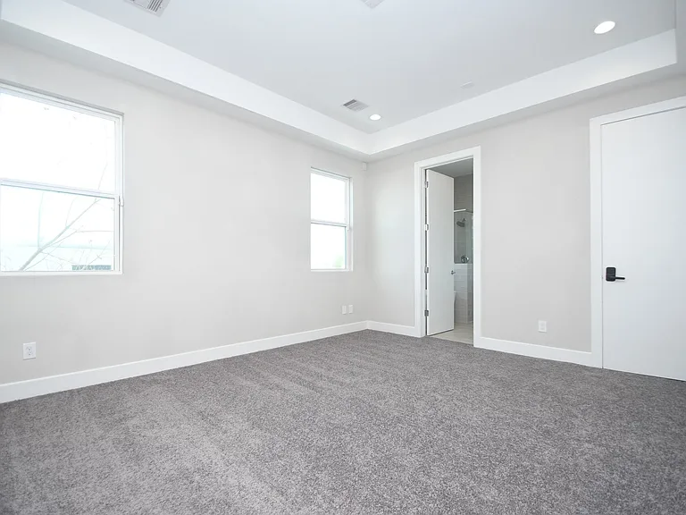 5904 Gardendale Dr #B — Photo 22