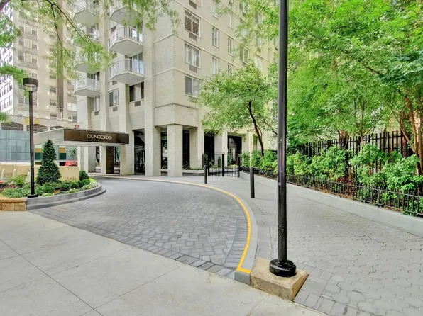 220 East 65th Street image 14 of 14