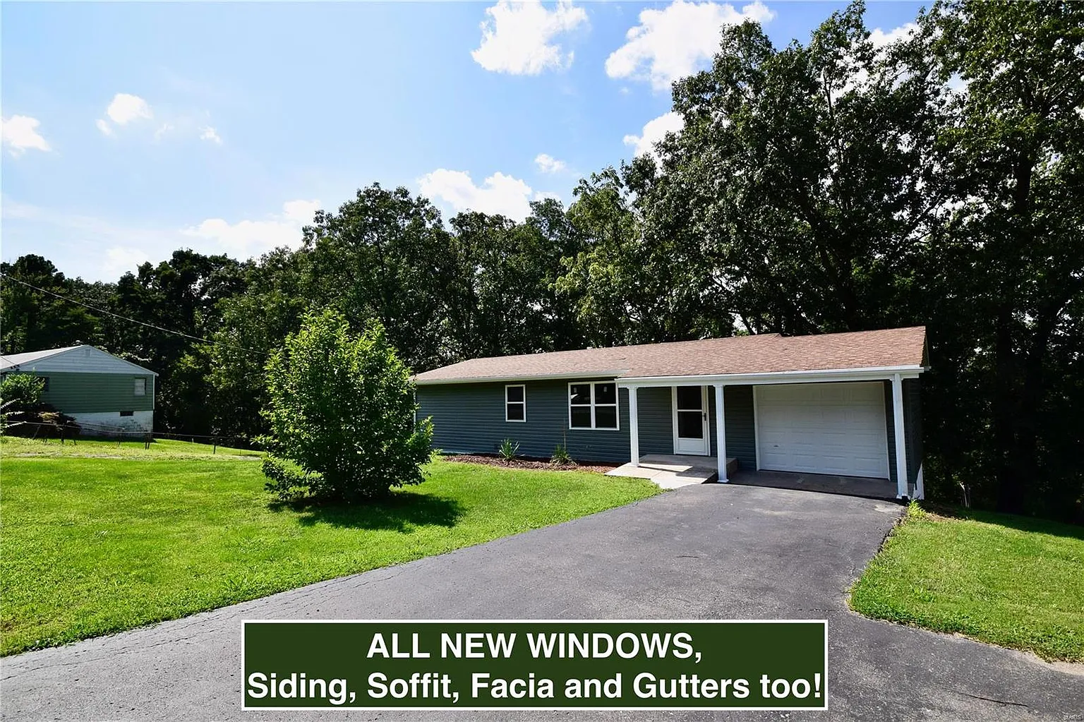 2609 Rosemary Ln photo 1