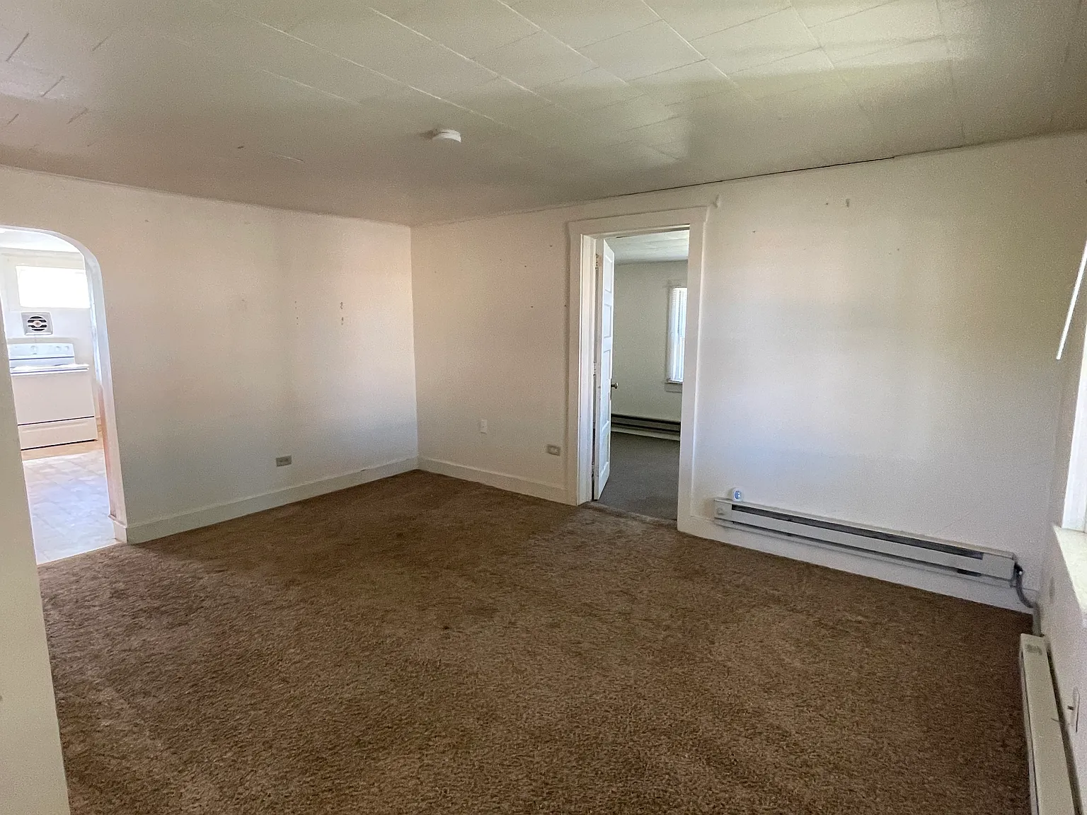 2 bed, 850 sqft, $1,025 — Photo 3