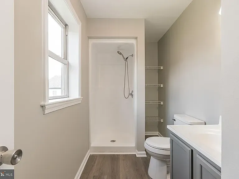 1501 Echo St — Photo 20