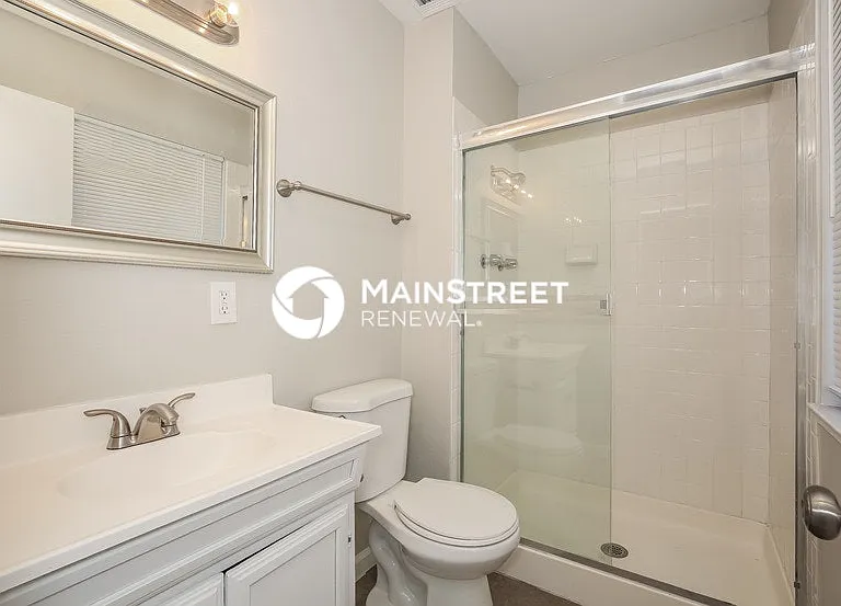 2126 Citroen St — Photo 9