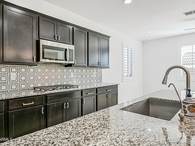 14049 W Desert Hollow Dr — Photo 11