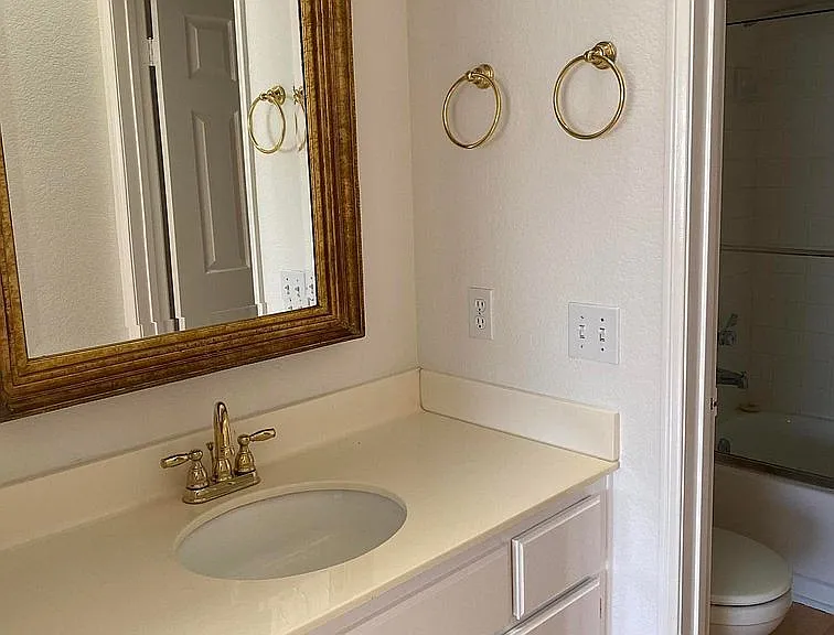 5533 Spanish Oak Ln #B — Photo 8