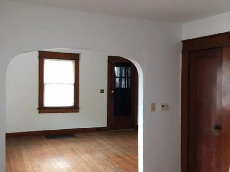 1427 N Kinser Pike — Photo 23