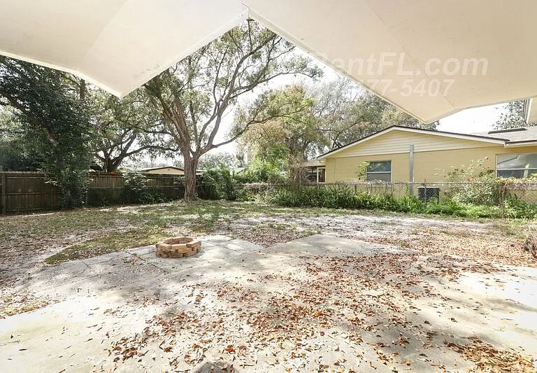 858 Bishop Dr — Photo 31