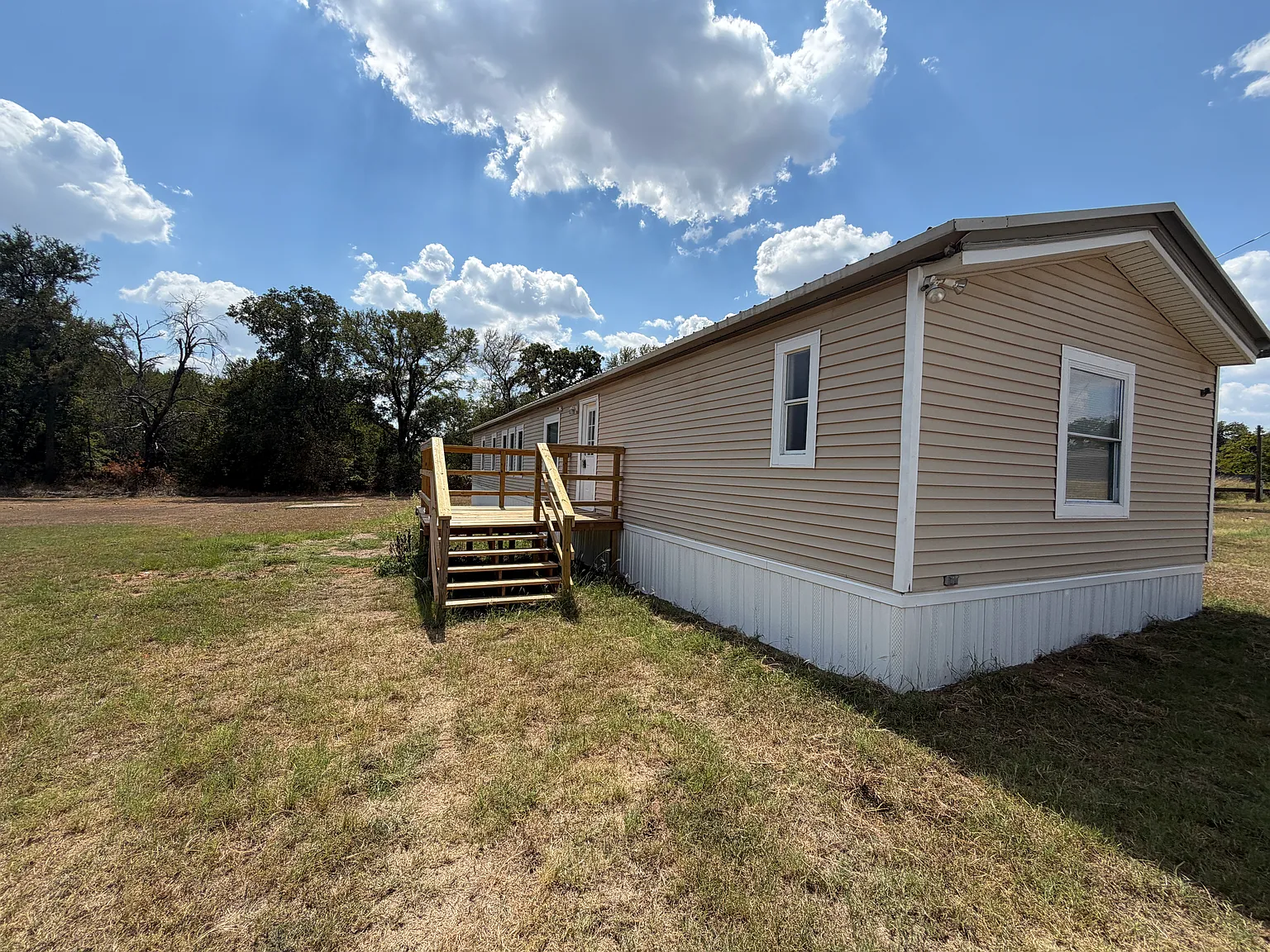 3 bed, 1330 sqft, $1,475 — Photo 1