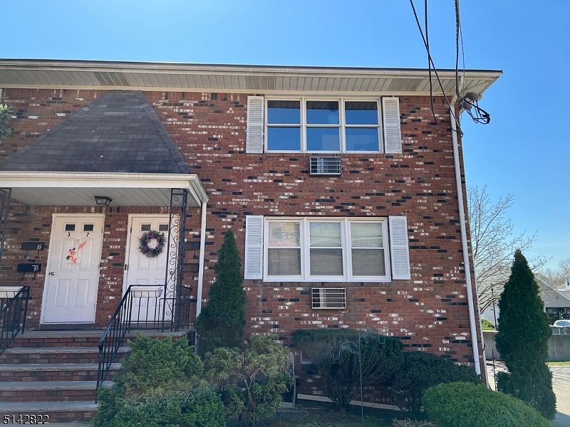 1st image of 506 Wanaque Ave APT 8