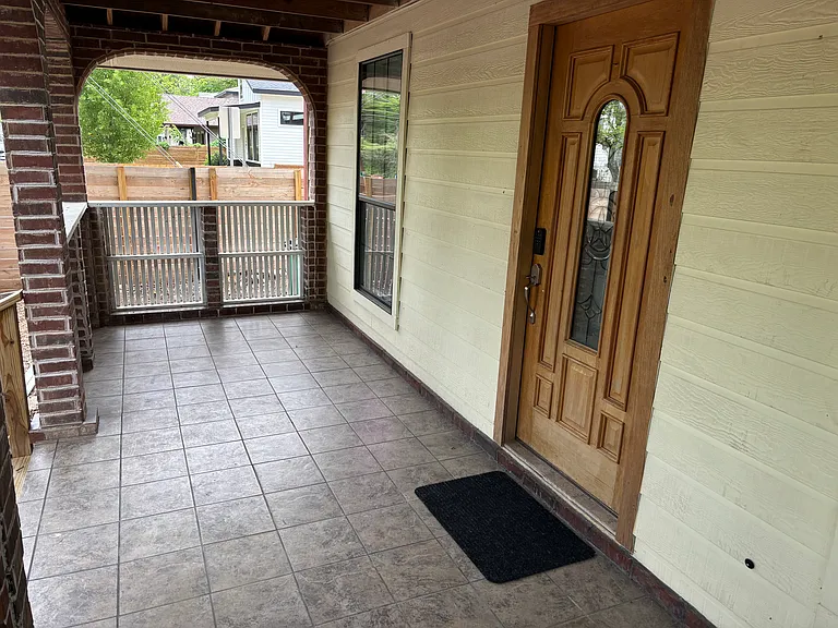 1313 Holly St — Photo 13