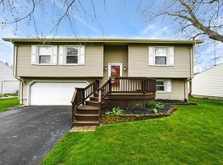 66 Indian Lake Blvd, Canfield, OH 44406