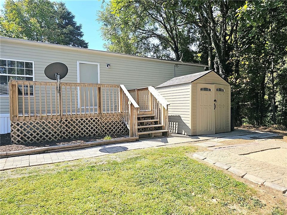 1st image of 25 Holly Hill Dr